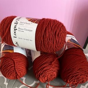 Soft Classic Yarn by Threads color: Clay